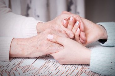 5 Reasons to Have Your Treatments at Home with a Mobile Therapist